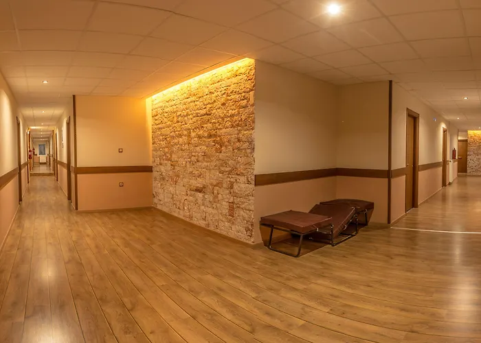 Steni Ξενοδοχείο 2*